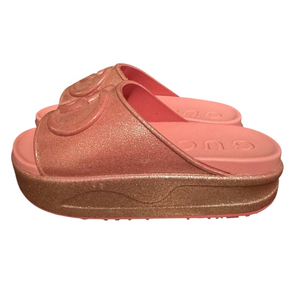 GUCCI Slides - Picture 2 of 8